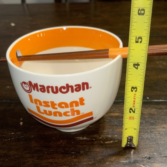 Maruchan Instant Lunch Noodle Bowl with Chapsticks! 🍜 - Picture 4 of 6